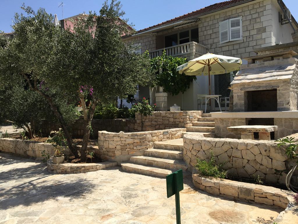 Apartments Laura Korcula Town Bagian luar foto